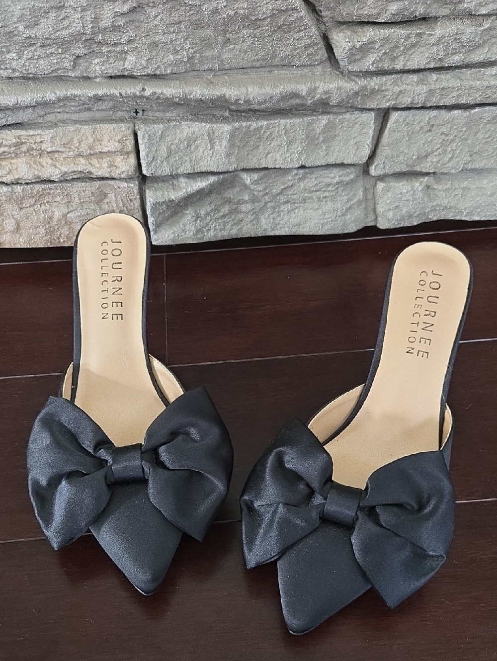 Journee Collection Black Satin Bow Pointed-Toe Slip-On Mules Size 7